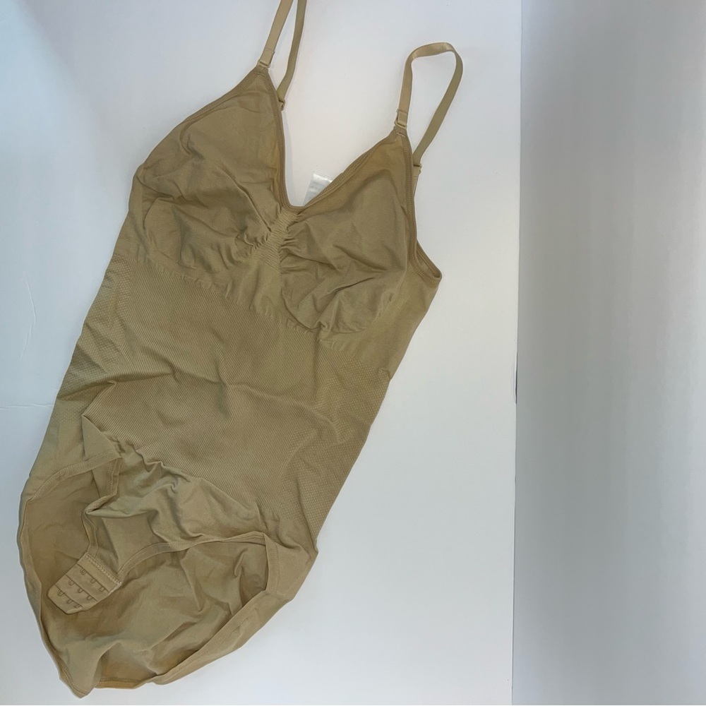 Luxmery NEW Sculpting Bodysuit Beige XL/XXL NWT | Shapewear